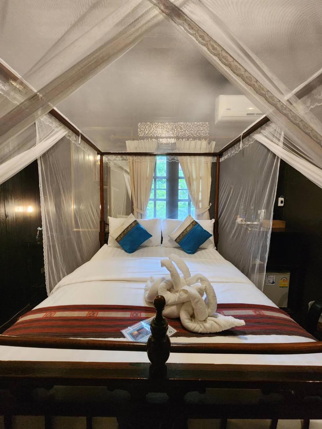 Club One Seven Gaymen Chiang Mai Hotel Exterior foto