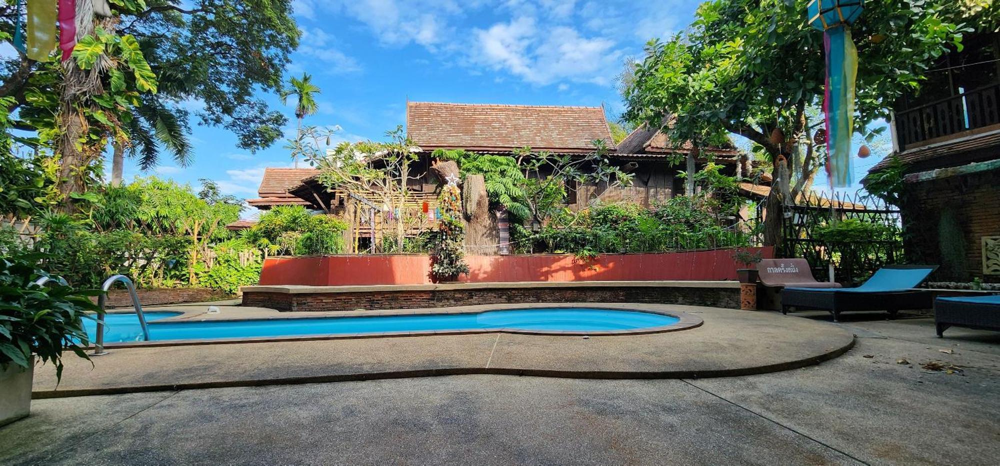 Club One Seven Gaymen Chiang Mai Hotel Exterior foto