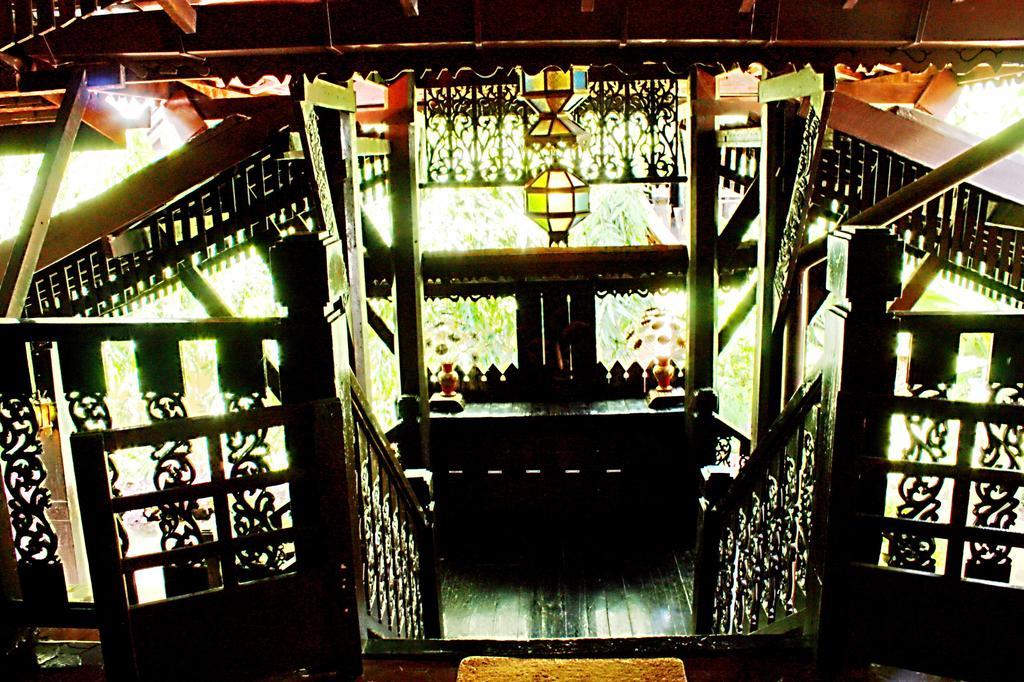 Club One Seven Gaymen Chiang Mai Hotel Exterior foto