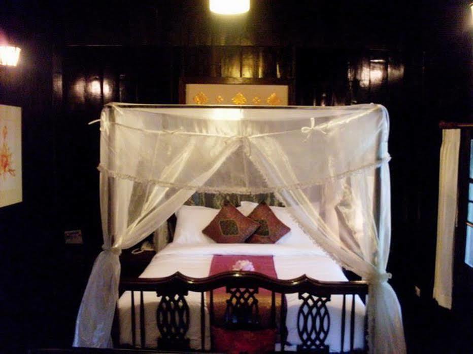 Club One Seven Gaymen Chiang Mai Hotel Exterior foto